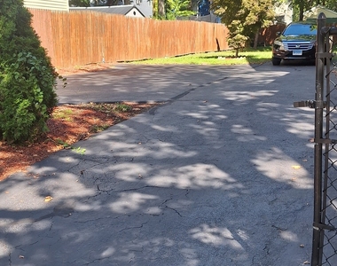85 Lilac Street - Photo Thumbnail 12