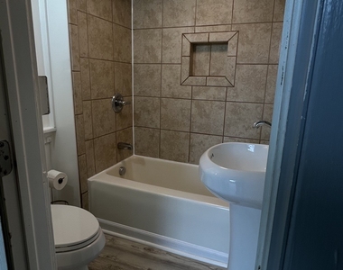 21 Avery Street - Photo Thumbnail 9