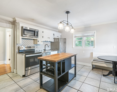 377 Park Road - Photo Thumbnail 3