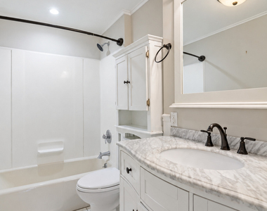 377 Park Road - Photo Thumbnail 8