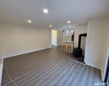 28-32 Starr Avenue - Photo Thumbnail 5