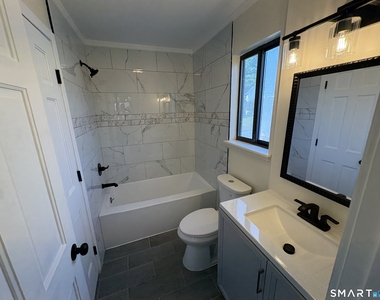 28-32 Starr Avenue - Photo Thumbnail 12