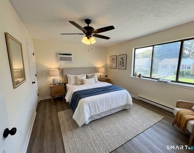 28-32 Starr Avenue - Photo Thumbnail 8