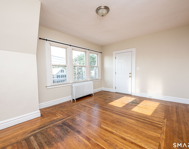 1003 Whalley Avenue - Photo Thumbnail 3