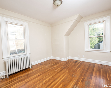 1003 Whalley Avenue - Photo Thumbnail 14