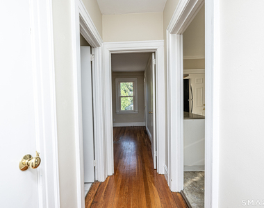 1003 Whalley Avenue - Photo Thumbnail 12