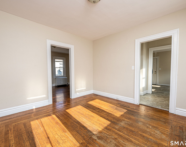 1003 Whalley Avenue - Photo Thumbnail 5