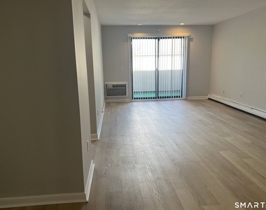 252 Harlem Avenue - Photo Thumbnail 8