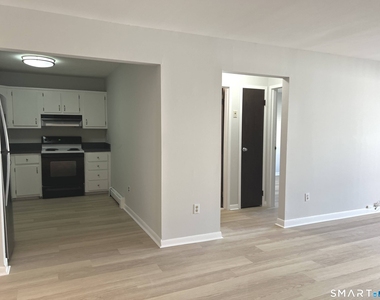 252 Harlem Avenue - Photo Thumbnail 9