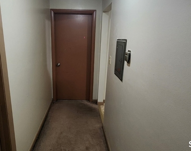72 1st Street - Photo Thumbnail 8