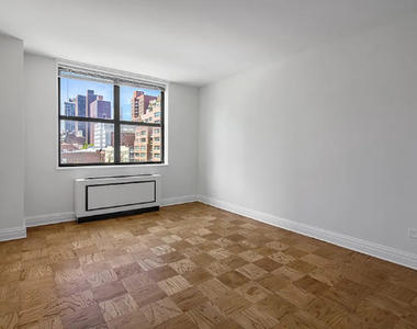 400 East 71st Street - Photo Thumbnail 1