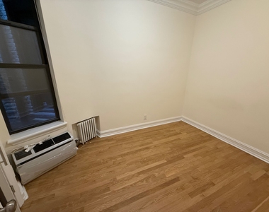 168 West 68th Street - Photo Thumbnail 4