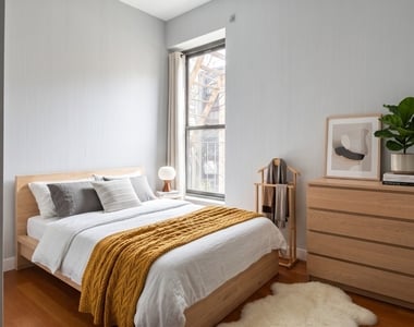 8 West 108th Street - Photo Thumbnail 2