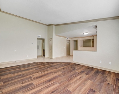 8101 W Flamingo Road - Photo Thumbnail 9