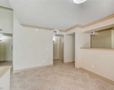 8101 W Flamingo Road - Photo Thumbnail 14