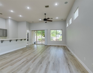 101 Emerald Dunes Circle - Photo Thumbnail 10