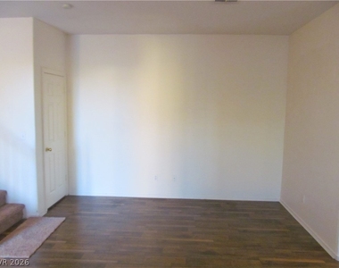 9775 Sage Grove Court - Photo Thumbnail 3