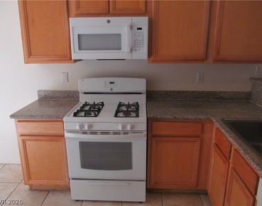 9775 Sage Grove Court - Photo Thumbnail 7