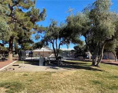 4955 Jeffreys Avenue - Photo Thumbnail 18