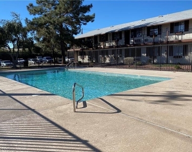 4955 Jeffreys Avenue - Photo Thumbnail 16