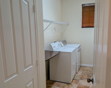 6255 W Arby Avenue - Photo Thumbnail 10