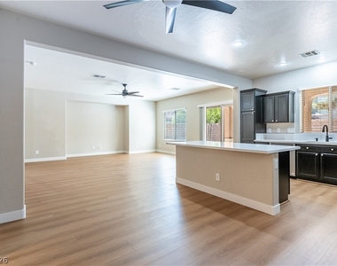 11845 Ampucia Court - Photo Thumbnail 5