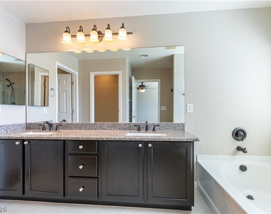 11845 Ampucia Court - Photo Thumbnail 12