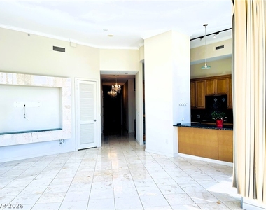 360 E Desert Inn Road - Photo Thumbnail 5