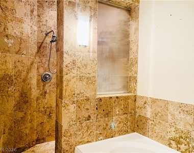 360 E Desert Inn Road - Photo Thumbnail 13