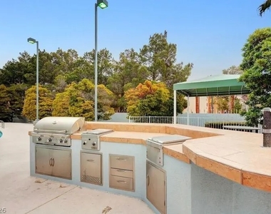360 E Desert Inn Road - Photo Thumbnail 29