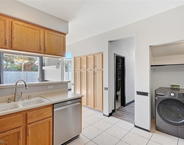 1001 Misty Rose Avenue - Photo Thumbnail 21