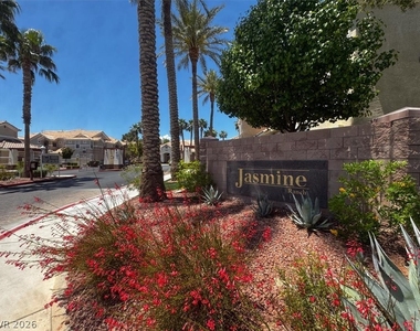 5855 Valley Drive - Photo Thumbnail 16