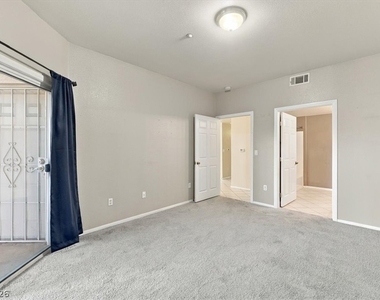 5855 Valley Drive - Photo Thumbnail 13