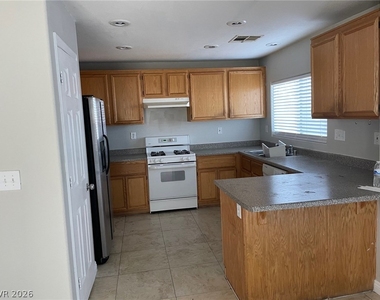6758 Grandview Ridge Avenue - Photo Thumbnail 3