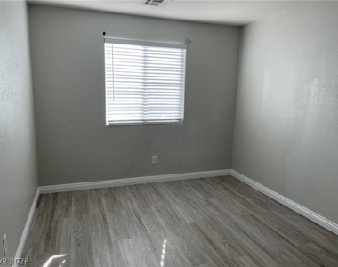 6758 Grandview Ridge Avenue - Photo Thumbnail 6