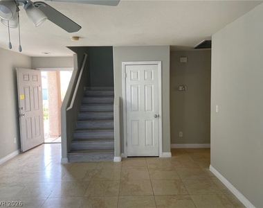 6758 Grandview Ridge Avenue - Photo Thumbnail 11