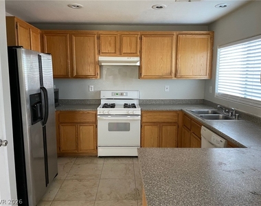 6758 Grandview Ridge Avenue - Photo Thumbnail 2
