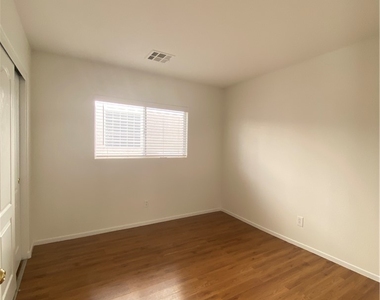 11661 Stivali Street - Photo Thumbnail 7