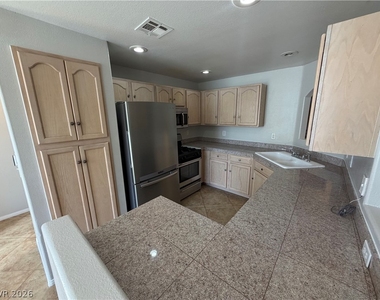 2050 W Warm Springs Road - Photo Thumbnail 6