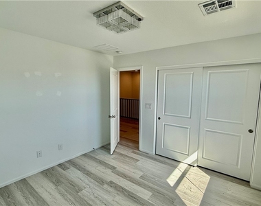 2126 Mystic Wave Road - Photo Thumbnail 5