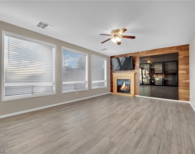 11631 Suburban Road - Photo Thumbnail 8