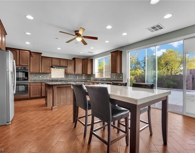 11631 Suburban Road - Photo Thumbnail 18