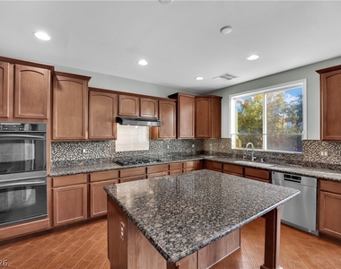 11631 Suburban Road - Photo Thumbnail 20