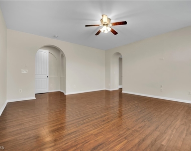 11631 Suburban Road - Photo Thumbnail 38