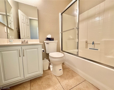 9303 Gilcrease Avenue - Photo Thumbnail 16