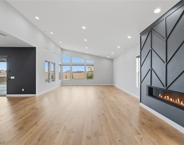 8380 Mojave Creek Court - Photo Thumbnail 12