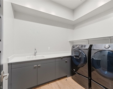 8380 Mojave Creek Court - Photo Thumbnail 40