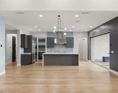 8380 Mojave Creek Court - Photo Thumbnail 15