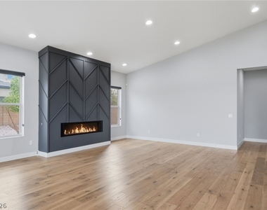 8380 Mojave Creek Court - Photo Thumbnail 14