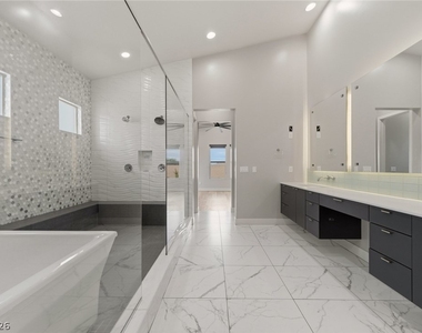 8380 Mojave Creek Court - Photo Thumbnail 34